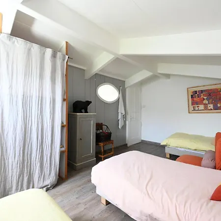 Maison 3 Pieces Avec Jardin Clos, Cheminee Et Parking, A Deux Pas Du Centre Des Portes-en-re - Fr-1-434-105 *
